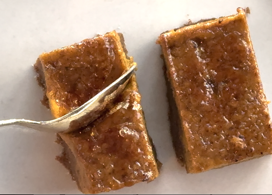 bruleed pumpkin pie bars